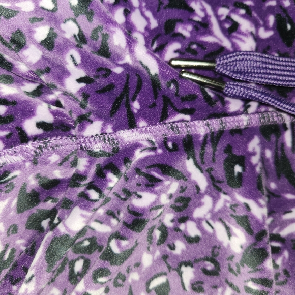 LuLaRoe Purple and Black Crystal Kick Flare Crop Pants - Picture 3 of 4